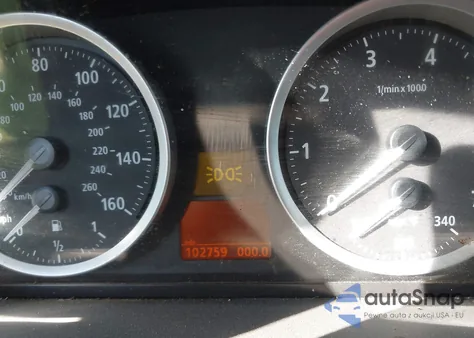 2004 BMW 645Ci z USA, uszkodzony, nr VIN WBAEK734X4B321915